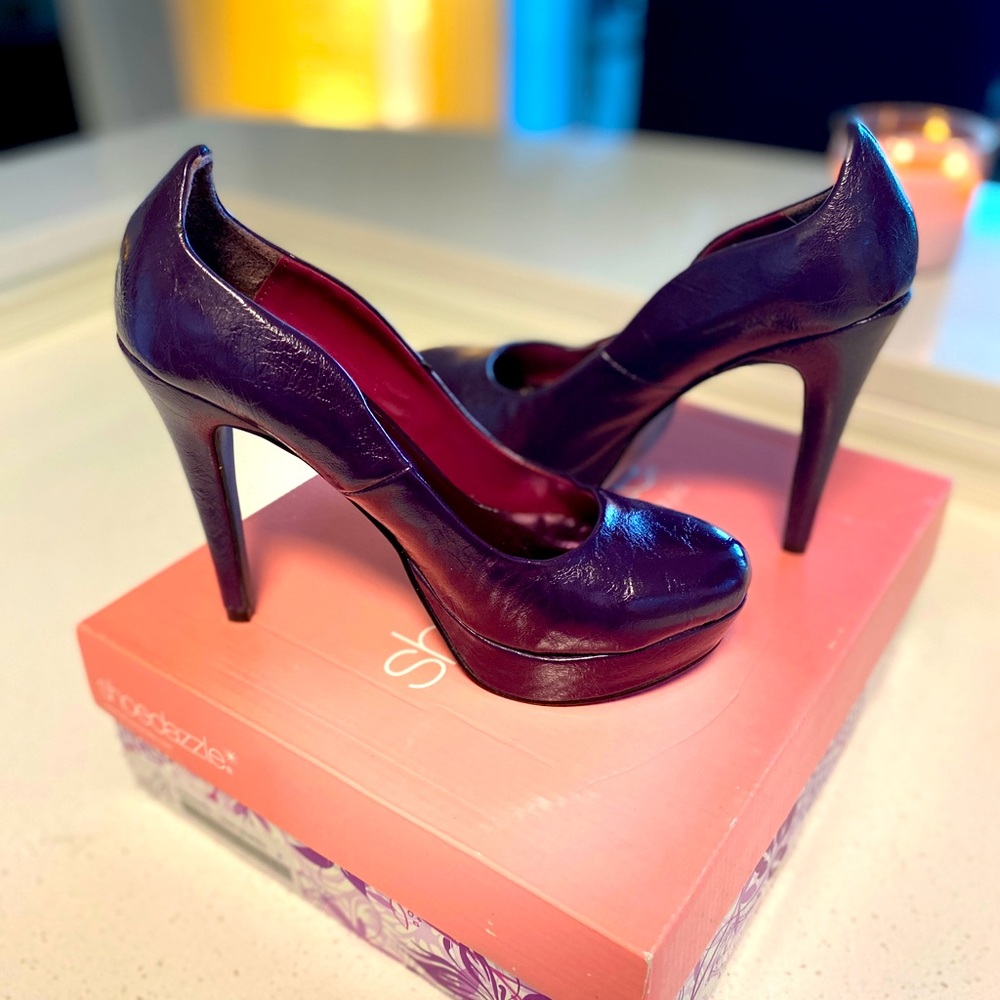Shoe Dazzle “Alessandra” Leather Pump